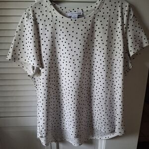 Elegant White Polka Dot Short Sleeve Top